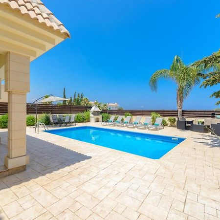 Villa Irina Paralimni Exterior foto